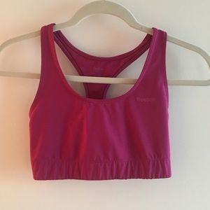 🚫SOLD Size S Reebok fuchsia pink sports bra